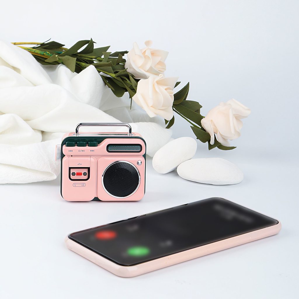 Tragbarer Mini-Bluetooth-Radio-Lautsprecher Vintage-Lautsprecher Vintage-Objekt a7796c561c033735a2eb6c: Blau|Rosa|Vert