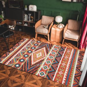 Vintage-Kelim-Teppich Vintage-Teppich Vintage-Objekt a7796c561c033735a2eb6c: Beige|Blanc et multicolore|Blanc et rouge|Blanc, bleu et jaune|mehrfarbig|Rosa|Rot|Rouge et marron|Weiß
